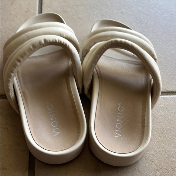 Vionic Cream Double Strap Slides size 8 - Picture 3 of 7